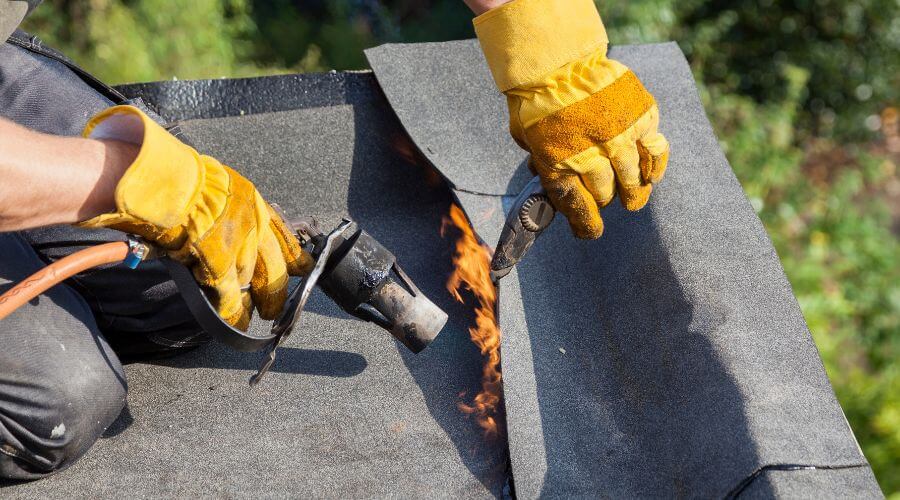 Professional gutter cleaning in Oak Run, CA